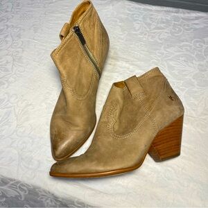 Frye Womens Reina Sand Tan Leather Western Cowboy Booties size 7 Boots Camel Zip